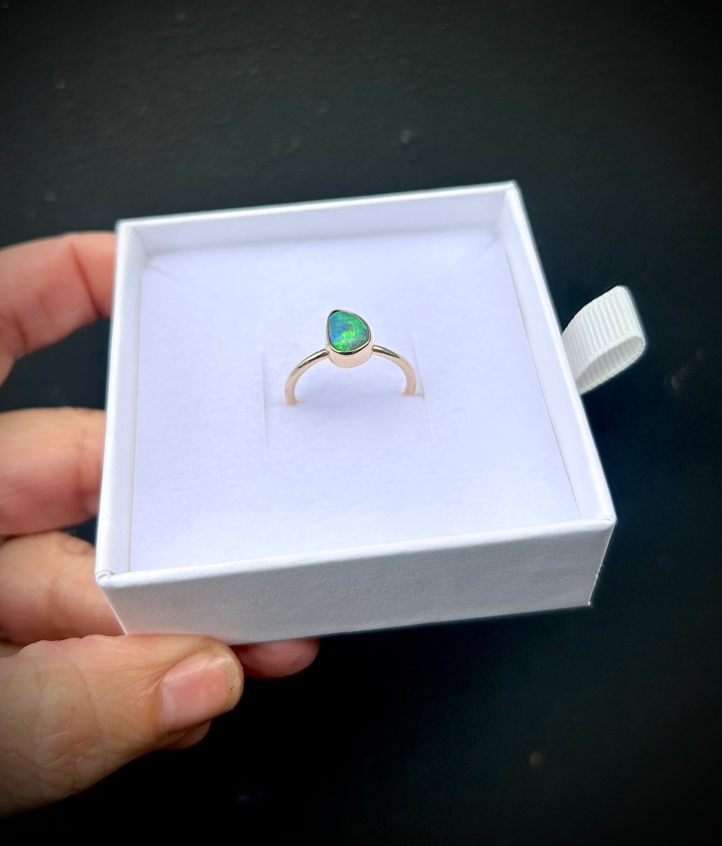 9ct gold, Forest Light - 1.2ct