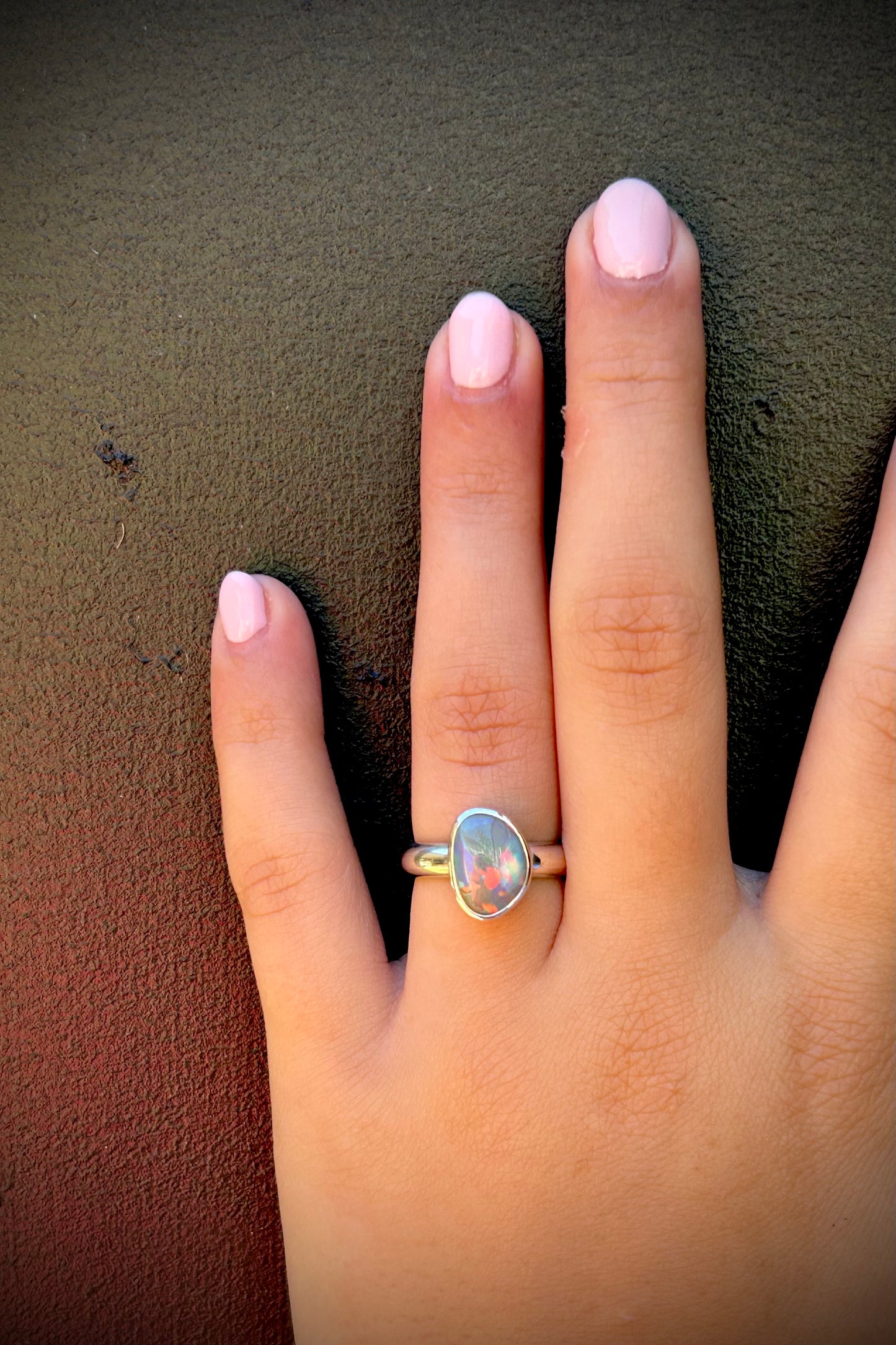 Smoky rainbow - 2.3ct