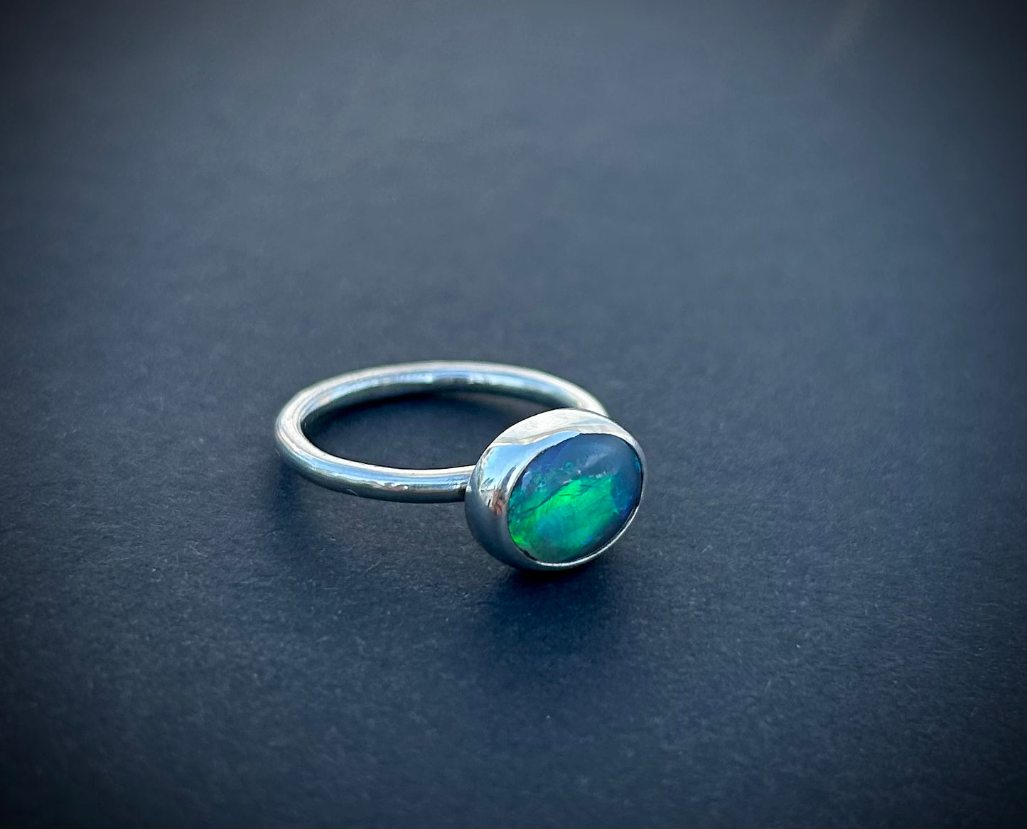 Green swirl - 2.3ct Solid opal