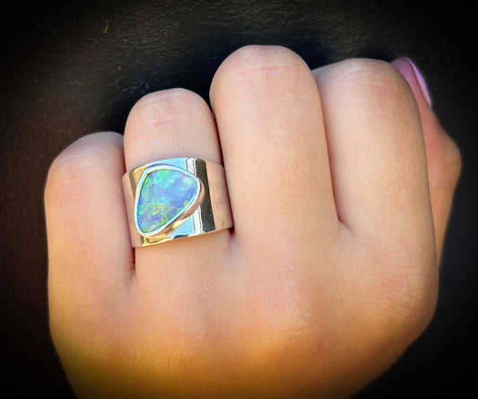 The stone whisper - 2ct solid opal