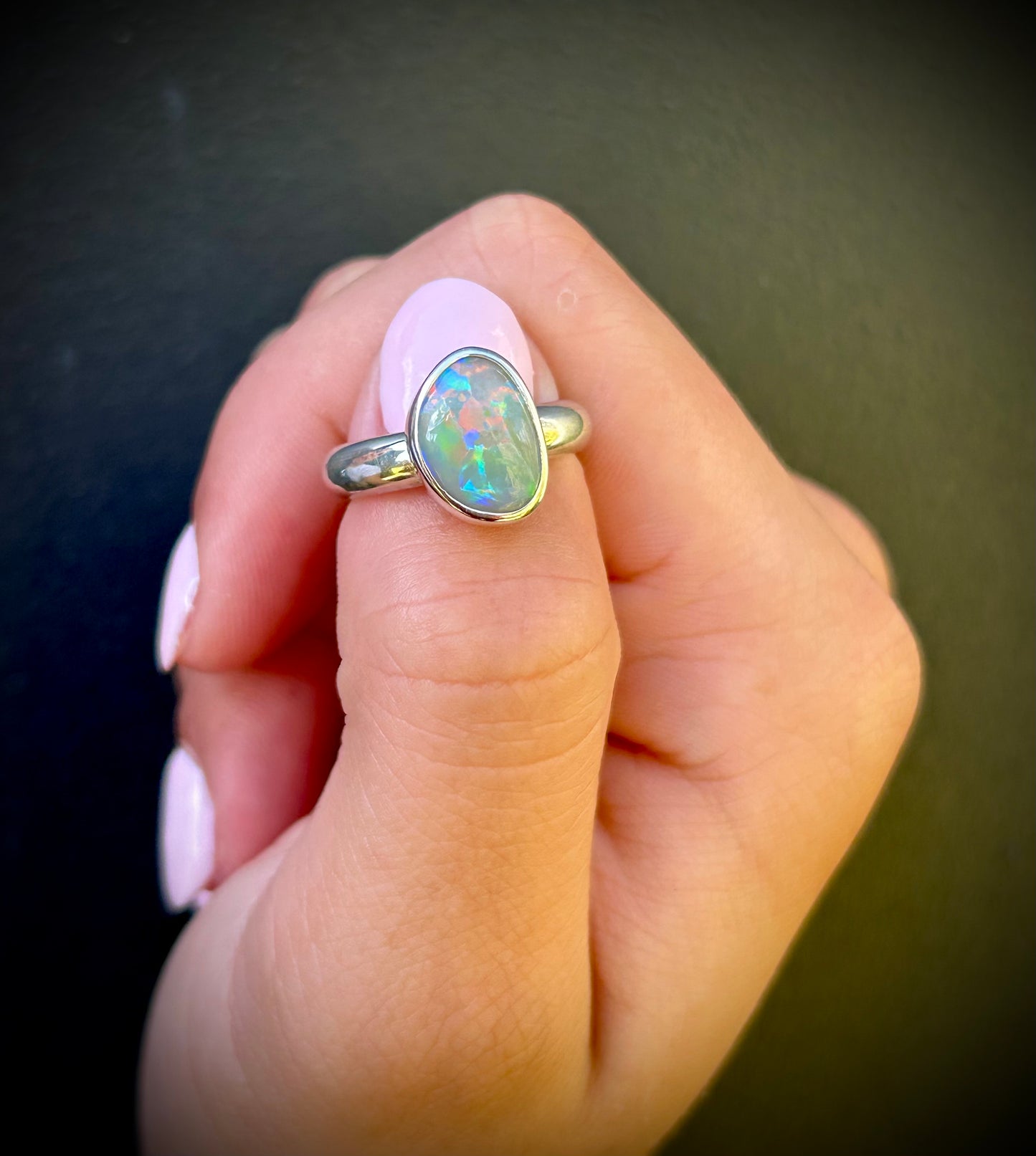 Smoky rainbow - 2.3ct