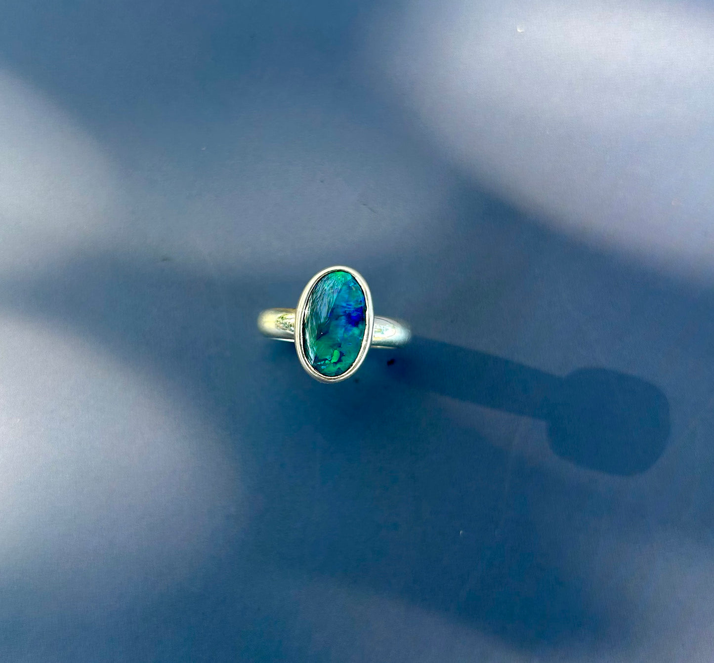 Aurora's wave - 3.10 solid opal stone